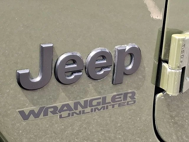 Used 2021 Green Jeep Sport Altitude 4x4 image 75