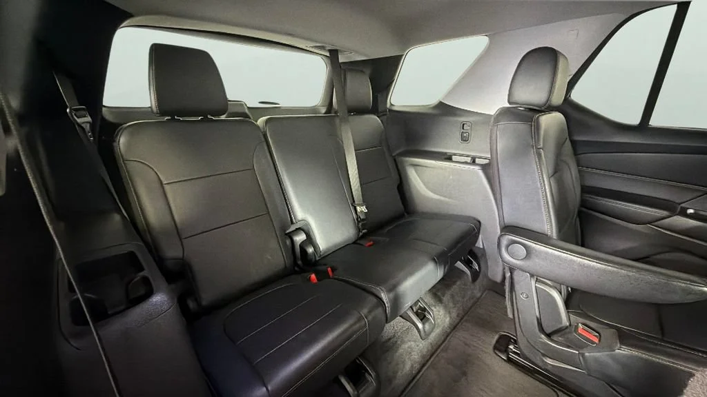 Used 2019 GRAPHITE METALLIC Chevrolet LT Leather image 30