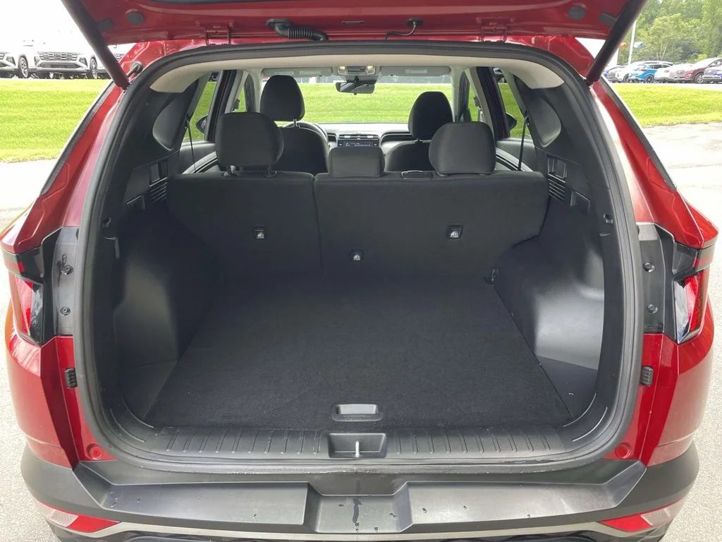 Used 2024 Red Hyundai SEL image 8