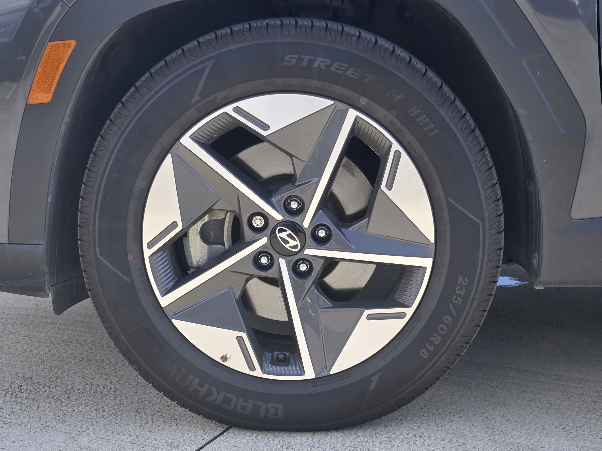 Used 2025 Ecotronic Gray Hyundai SEL Convenience image 10