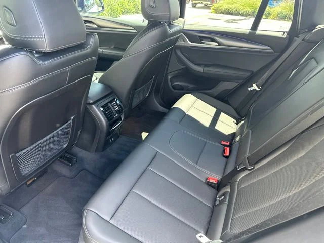 Used 2022 Gray BMW sDrive30i image 3