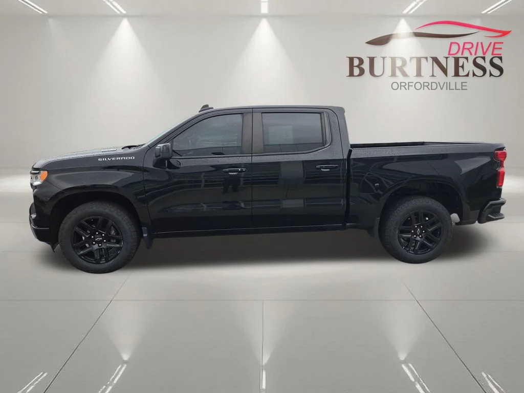 Certified Used 2022 Black Chevrolet RST image 5
