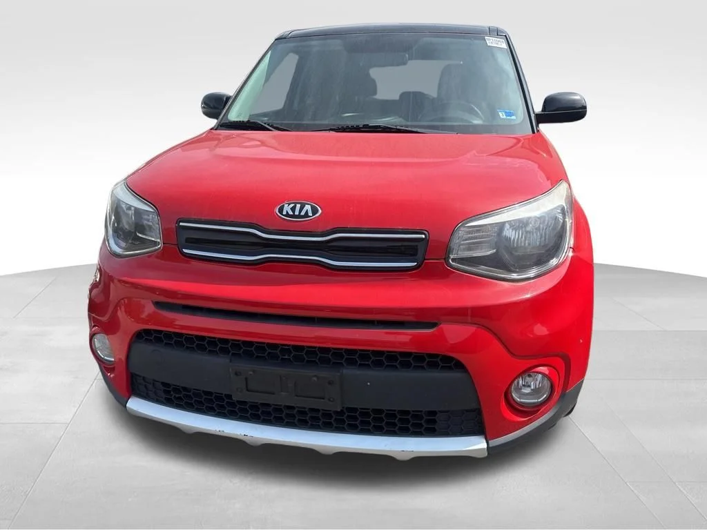 Used 2018 Red Kia Plus image 16