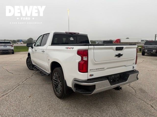 Used 2022 Summit White Chevrolet LTZ image 10