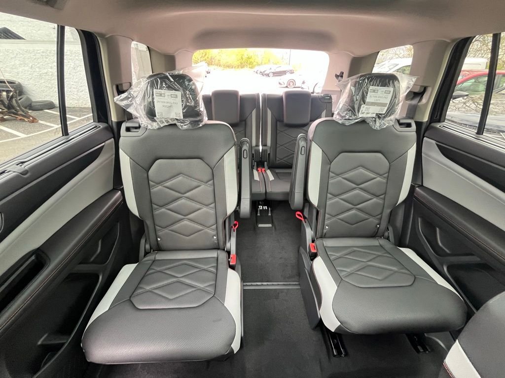 New 2026 Black Volkswagen 2.0T Peak Edition image 25