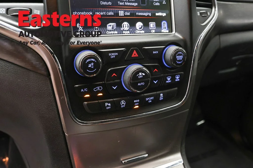 Used 2017 Silver Jeep Altitude image 20