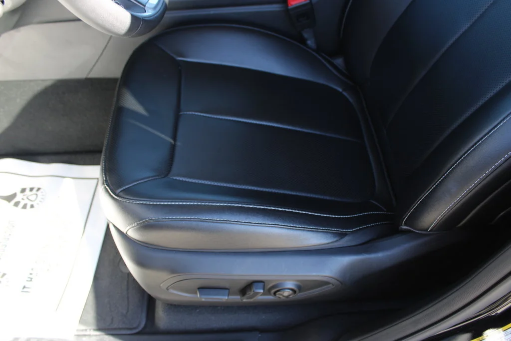 Used 2023 Black Jeep Limited image 18