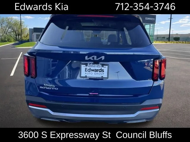2025 Kia Sorento S - Photo 8