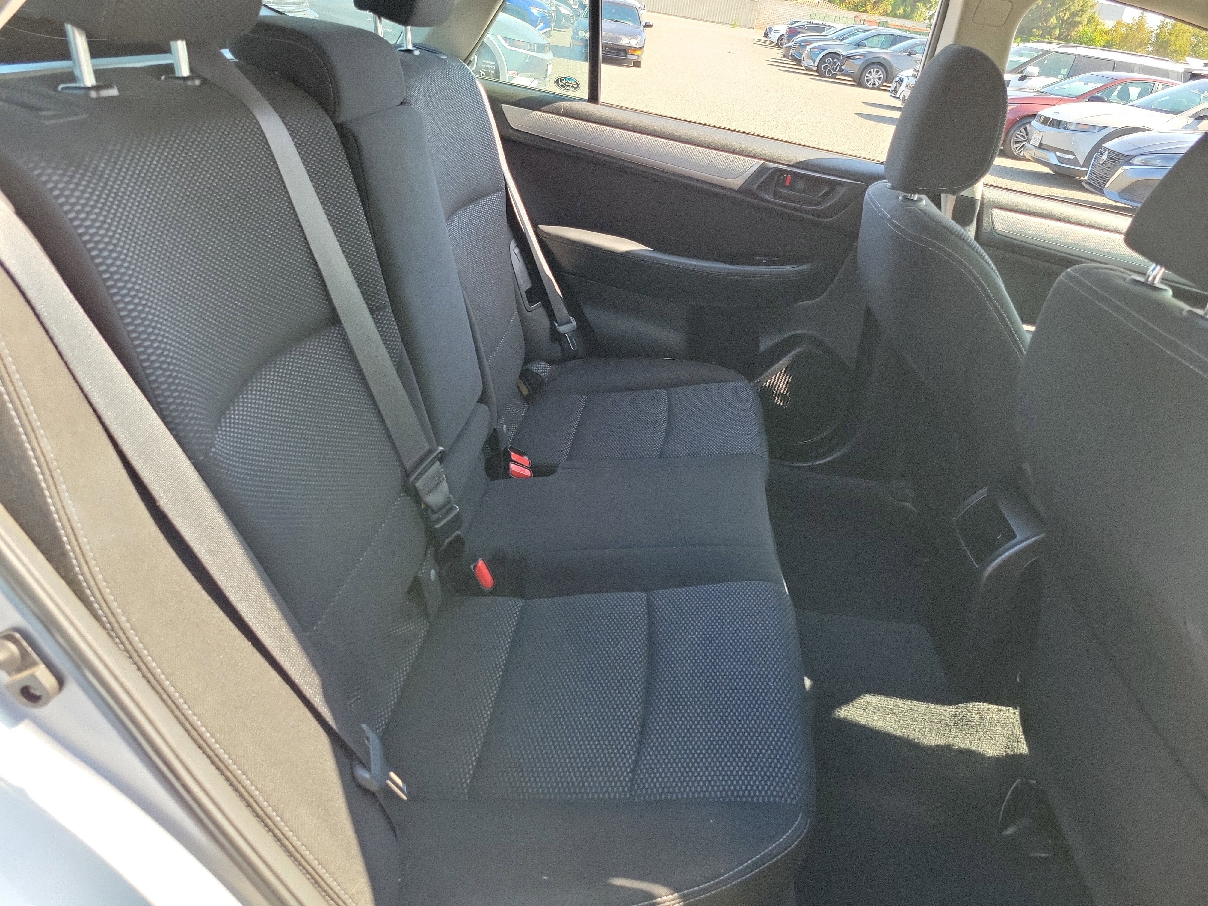 Used 2018 Ice Silver Metallic Subaru  image 23