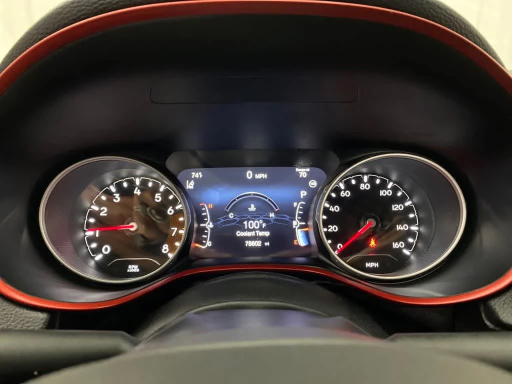 Used 2021 White Clearcoat Jeep Trailhawk image 25