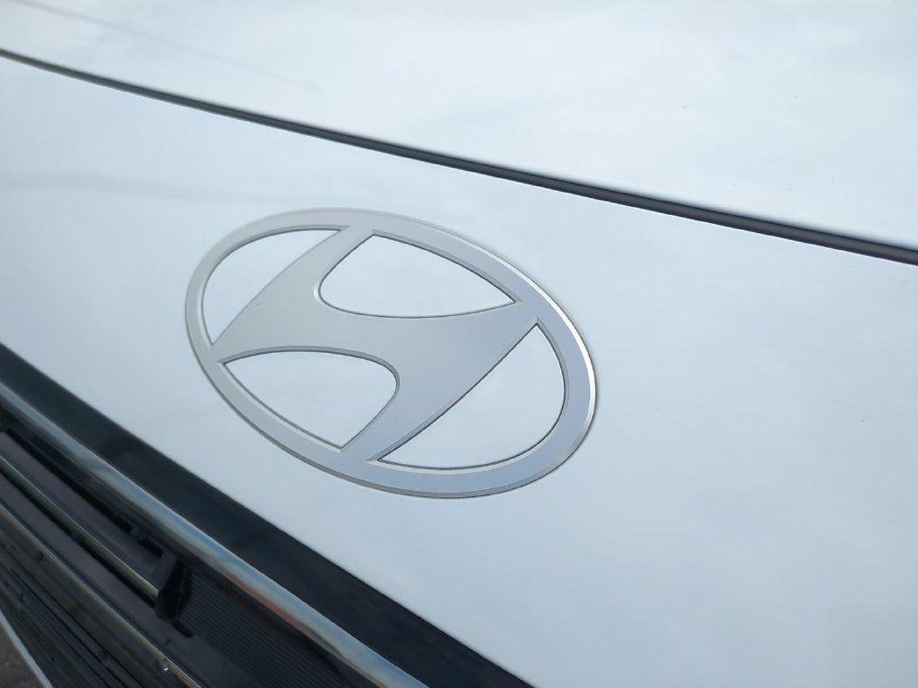 New 2027 White Hyundai Blue SEL 7P image 14