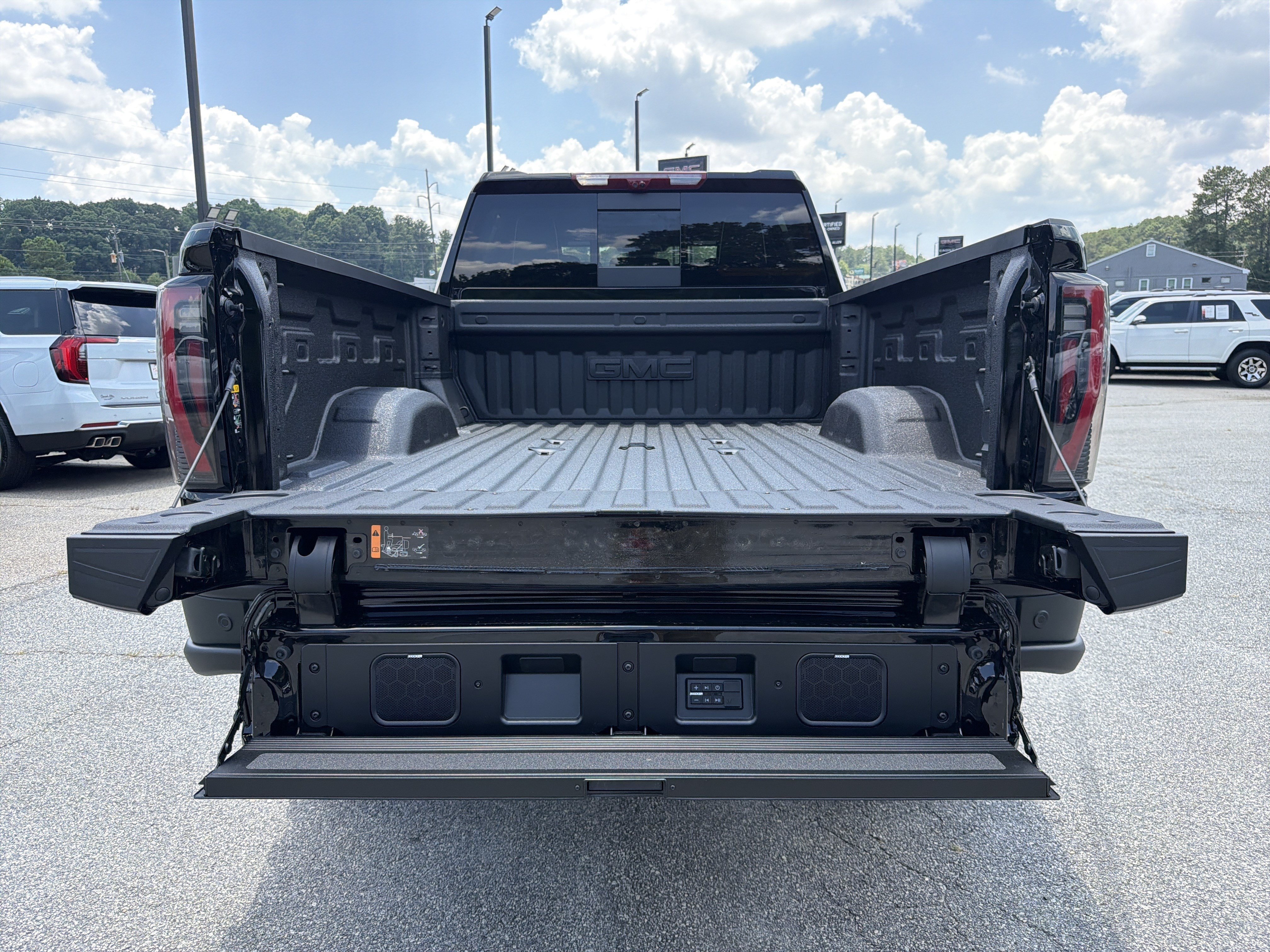2026 GMC Sierra 2500HD AT4X - Photo 18