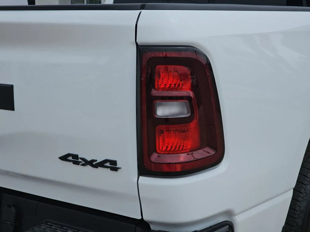 New 2026 Bright White Clear-Coat Exterior Paint RAM Tradesman image 39