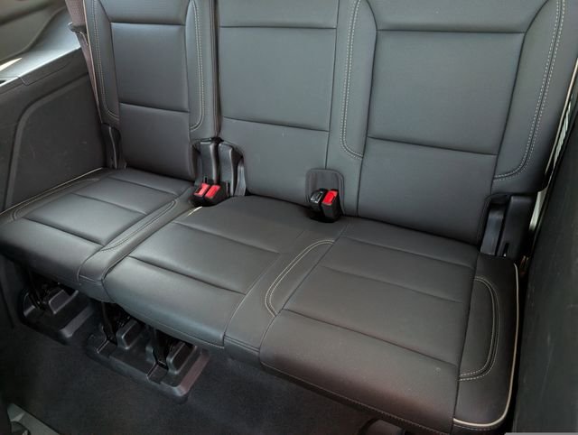 Used 2021 White GMC SLT image 33