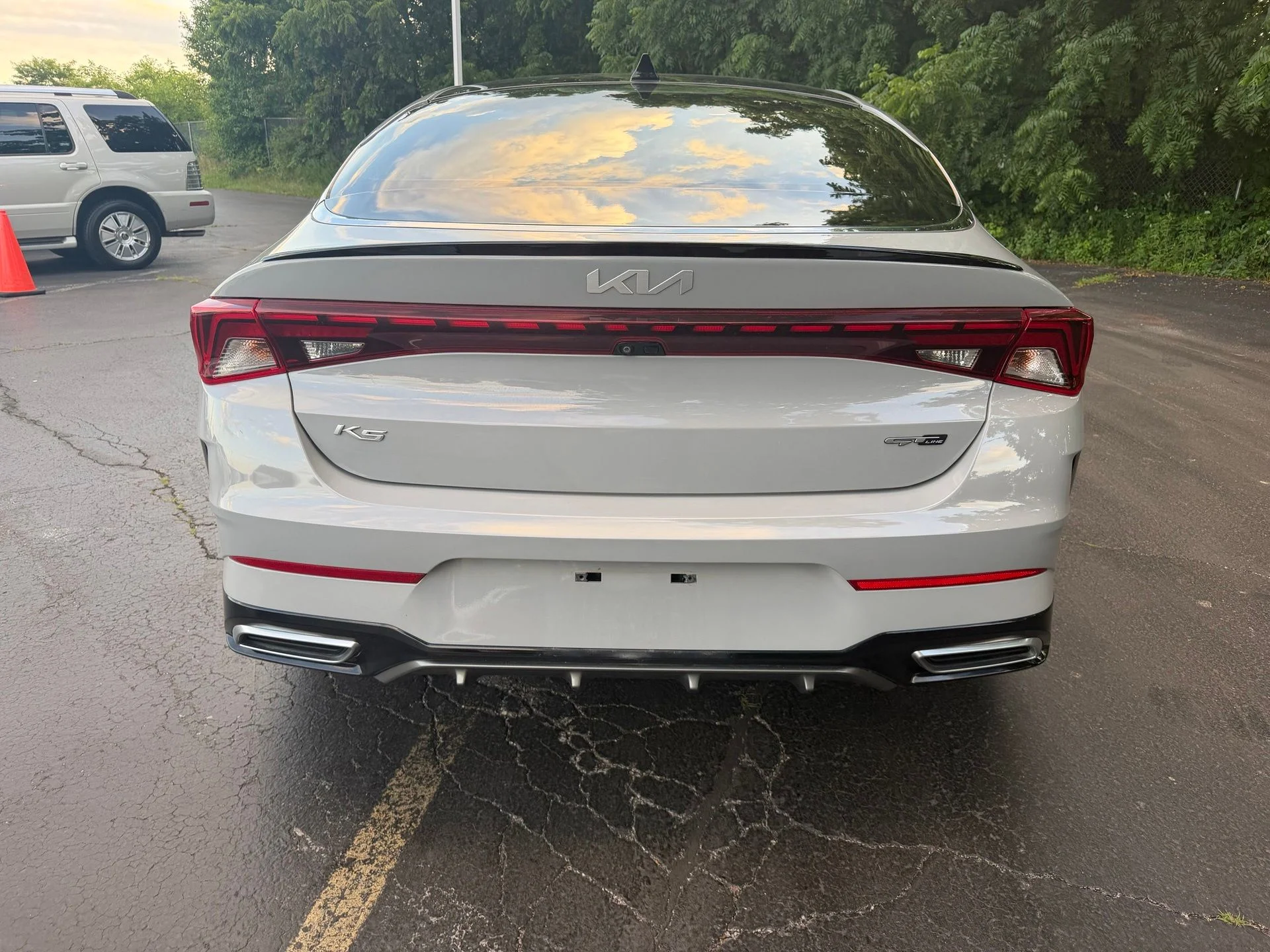 Used 2022 Gray Kia GT-Line image 7