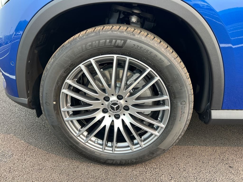 New 2026 Starling Blue Metallic Mercedes-Benz GLC 300 image 32