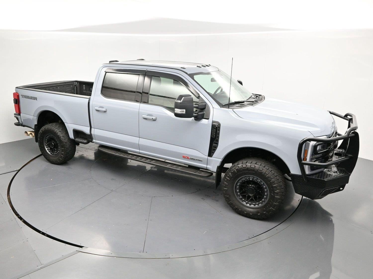 Used 2024 Glacier Gray Metallic Tri-coat Ford XL image 41