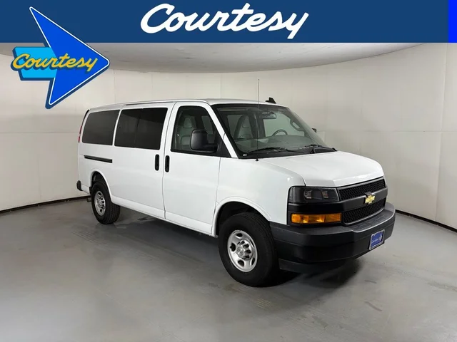 2023 Chevrolet Express 3500 LS