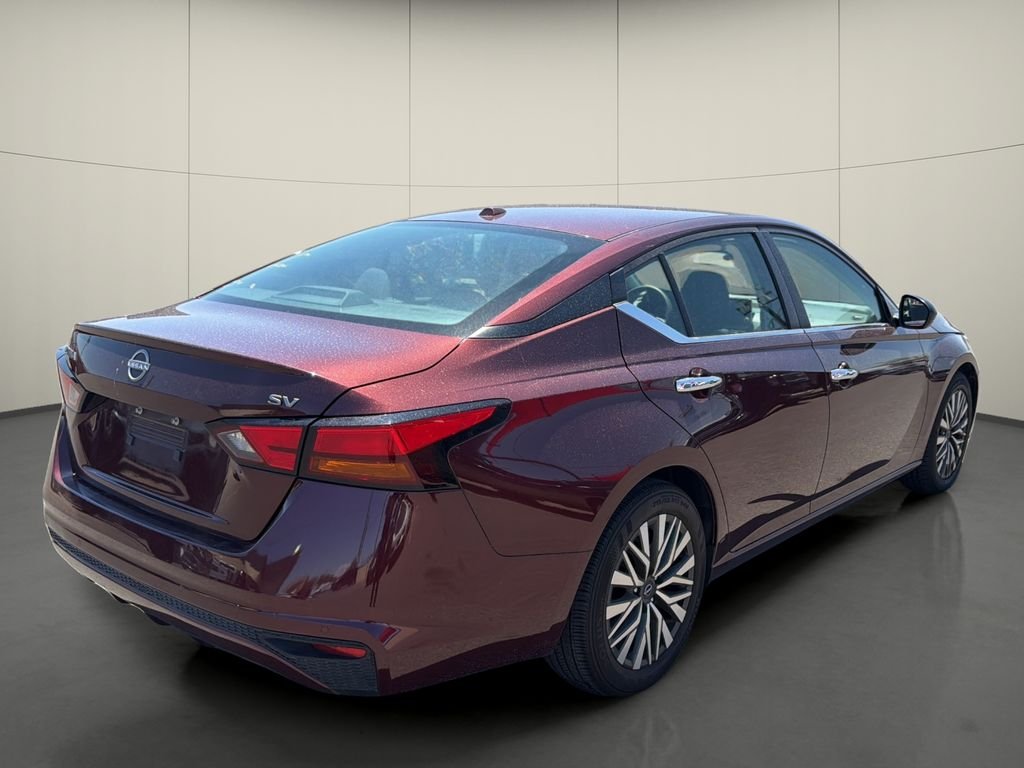 Used 2024 Red Nissan 2.5 SV image 7