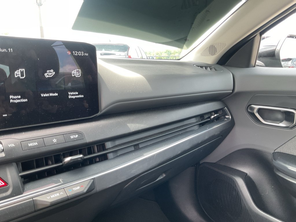 Used 2025 Aurora Black Pearl Kia EX image 23