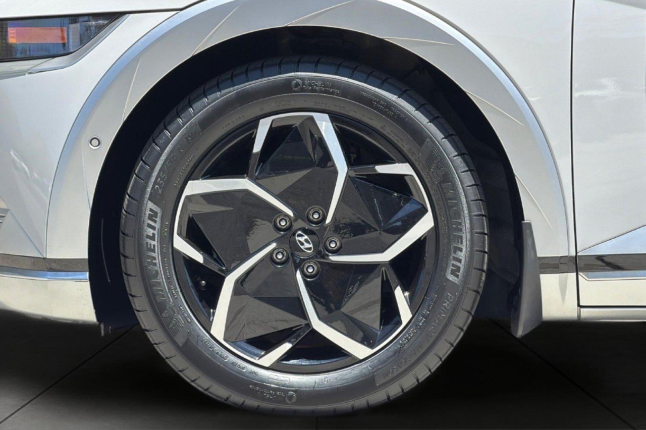 Used 2024 GRAY Hyundai Limited image 26