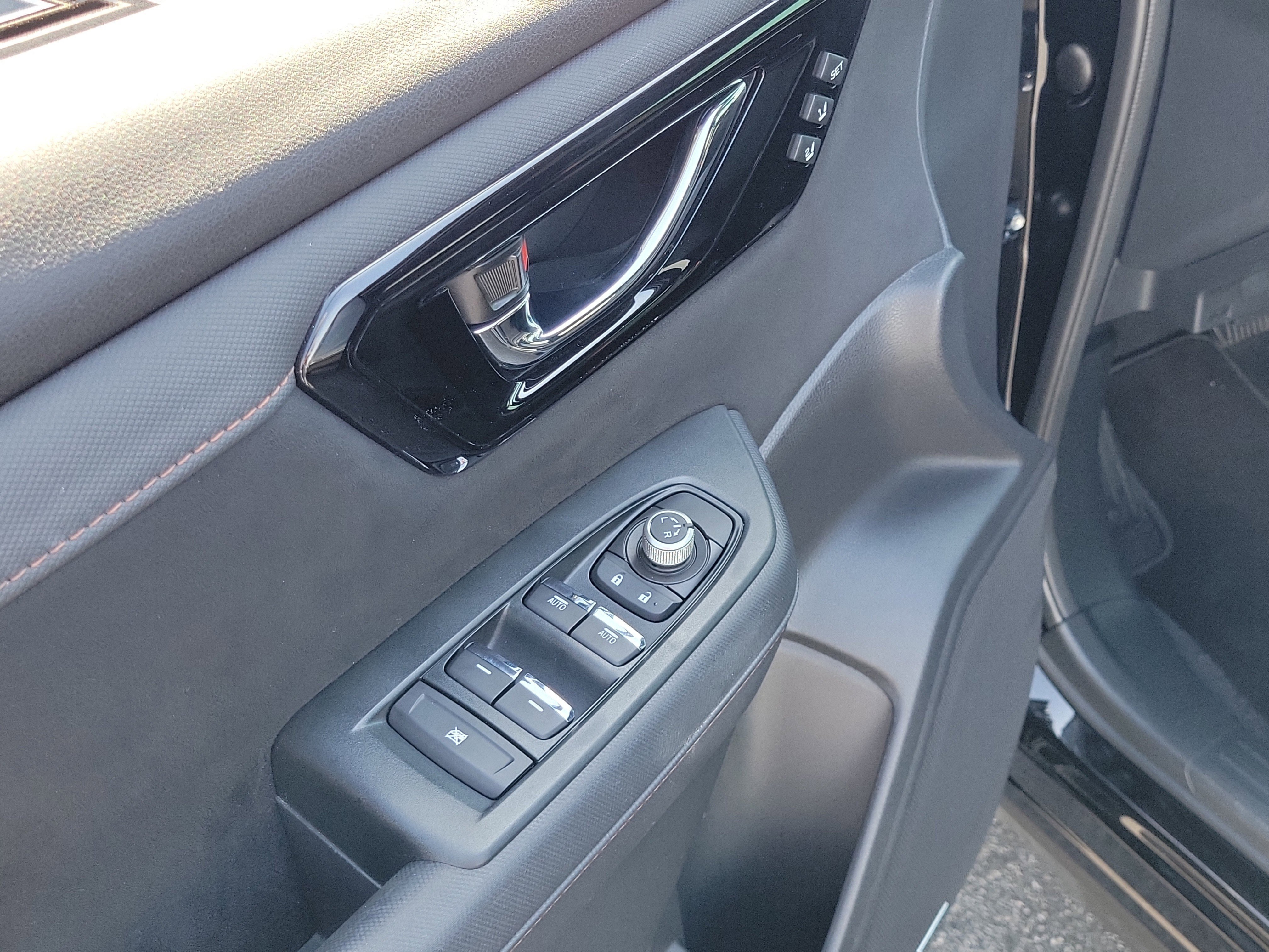 Used 2025 Crystal Black Silica Subaru Touring image 18