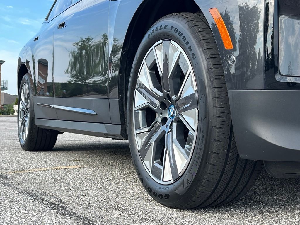 Certified Used 2024 Gray BMW xDrive50 image 9
