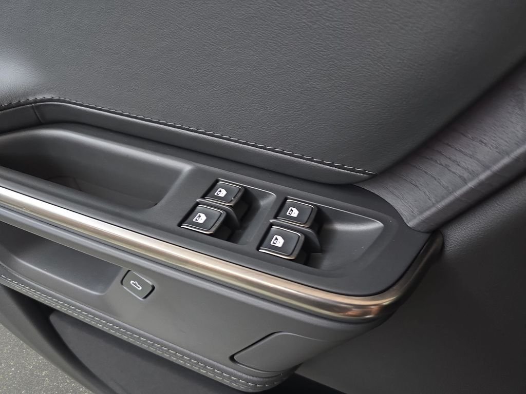 Used 2025 Midnight Rivian Adventure Dual Motor Standard Pack image 24
