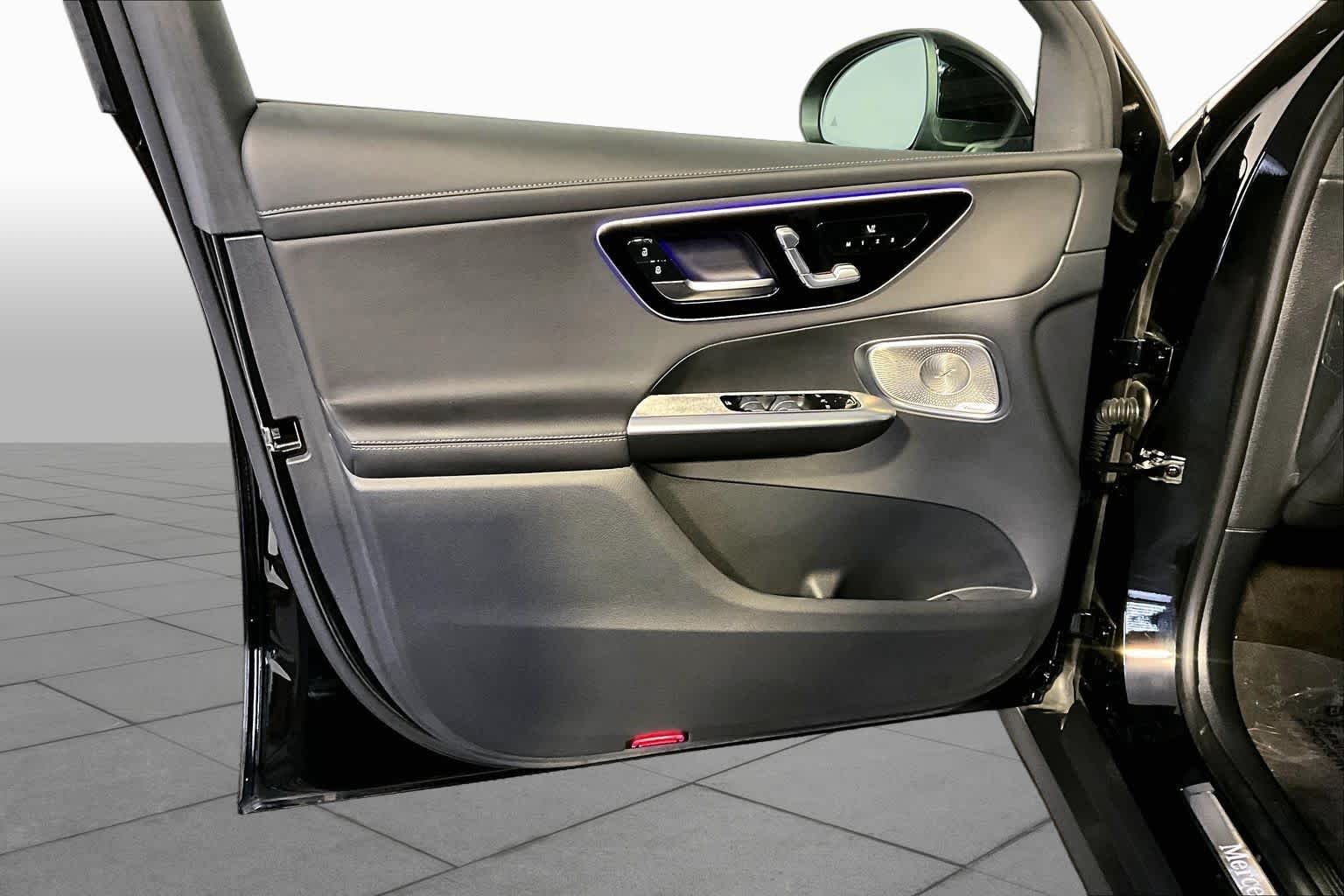 Used 2023 Black Mercedes-Benz GLC 300 image 22