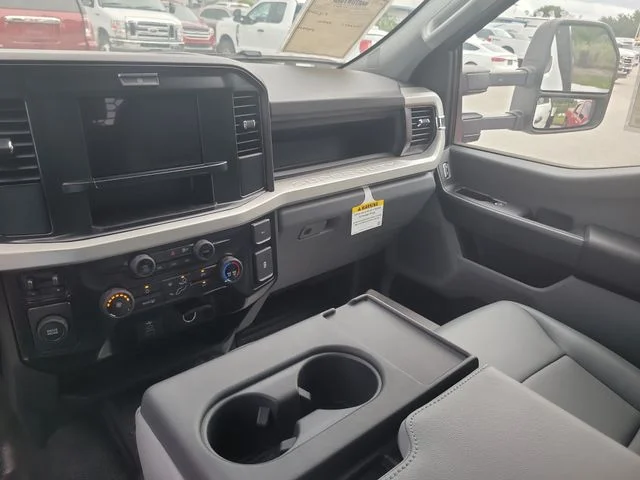 New 2025 Oxford White Ford XL image 21