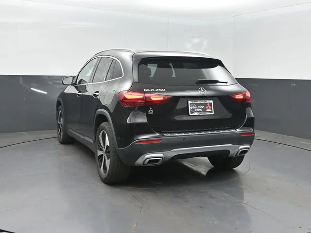 Used 2025 Black Mercedes-Benz GLA 250 image 25