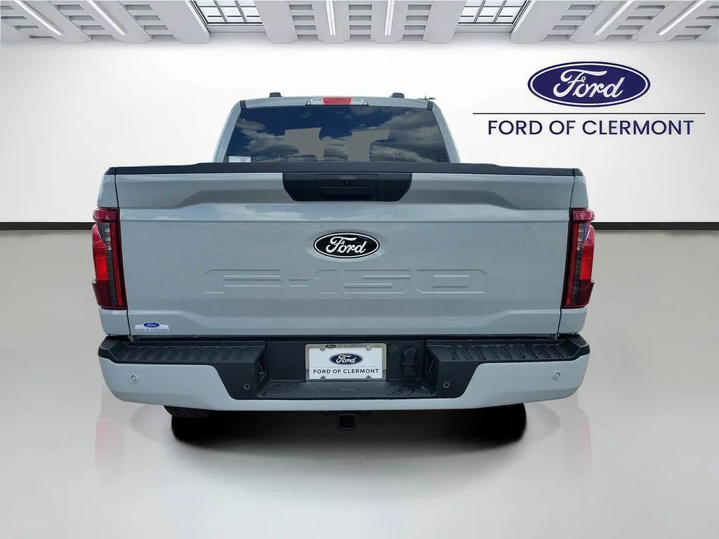 New 2026 Avalanche Ford XLT image 4