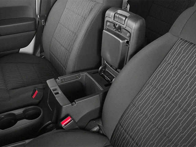Used 2014 Granite Crystal Metallic Clearcoat Jeep Sport image 19