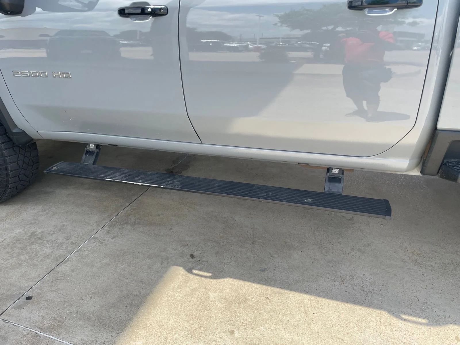 Used 2024 Gray Chevrolet ZR2 image 22