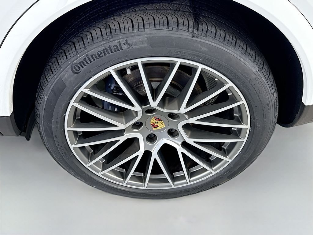 Used 2023 White Porsche Platinum Edition image 32