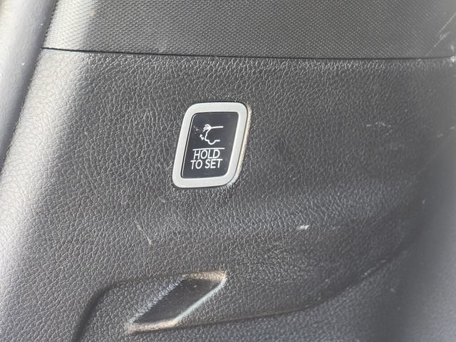 Used 2025 Diamond Black Crystal Pearlcoat Jeep Series II image 23