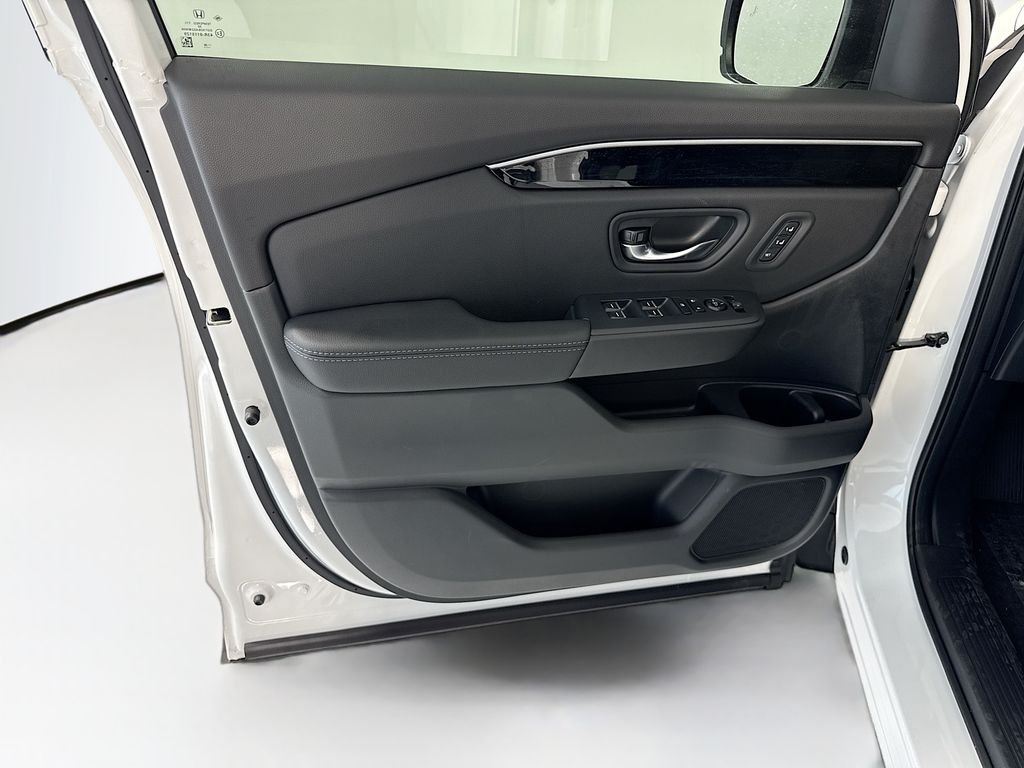 New 2026 Platinum White Pearl Honda EX-L image 25