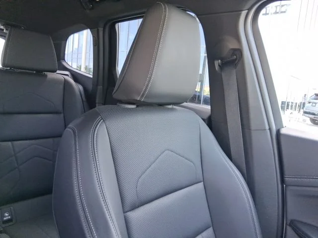 Used 2024 Silver BMW xDrive28i image 17