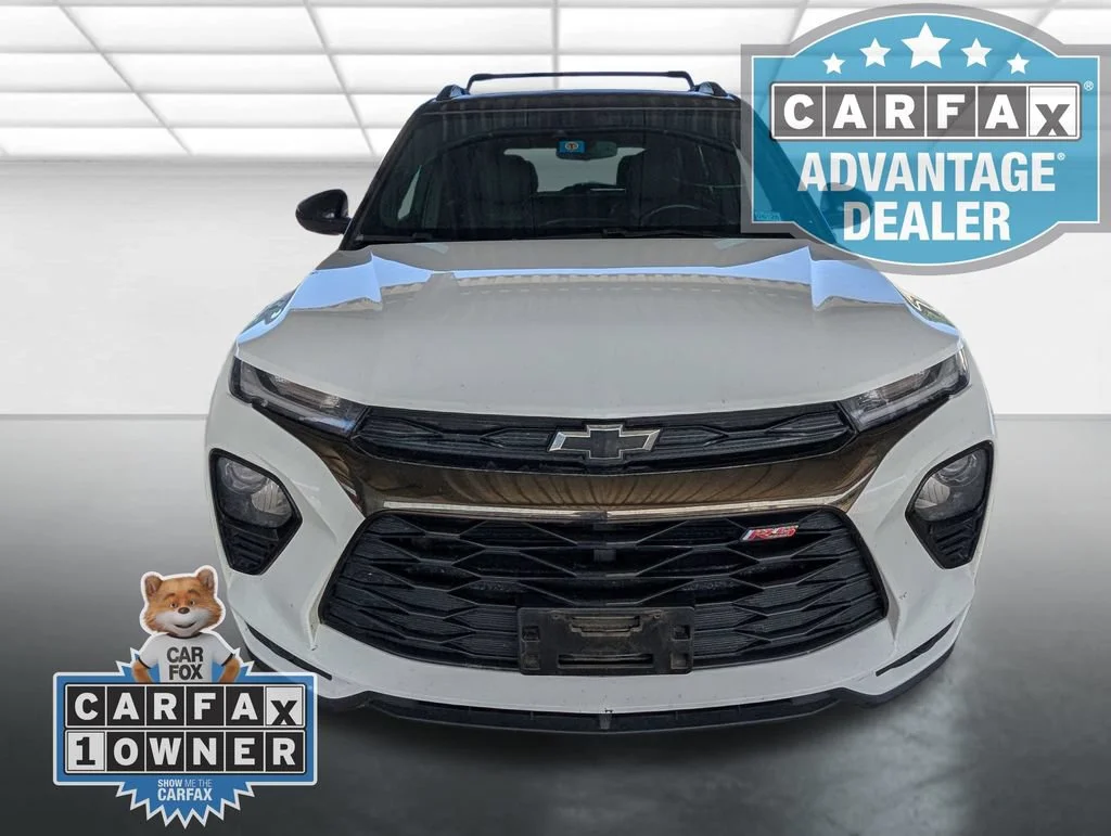 Used 2023 Summit White Chevrolet RS image 2