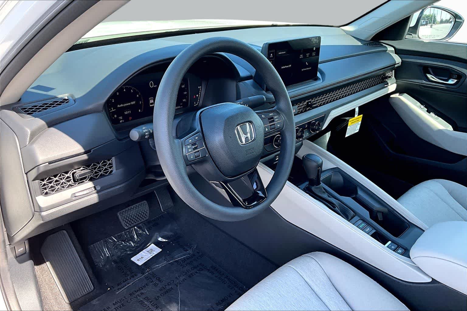New 2026 Platinum White Pearl Honda LX image 8