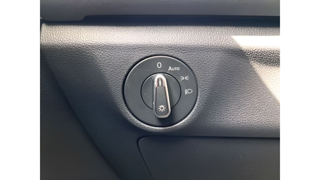 New 2026 Silver Volkswagen 1.5T SE image 21