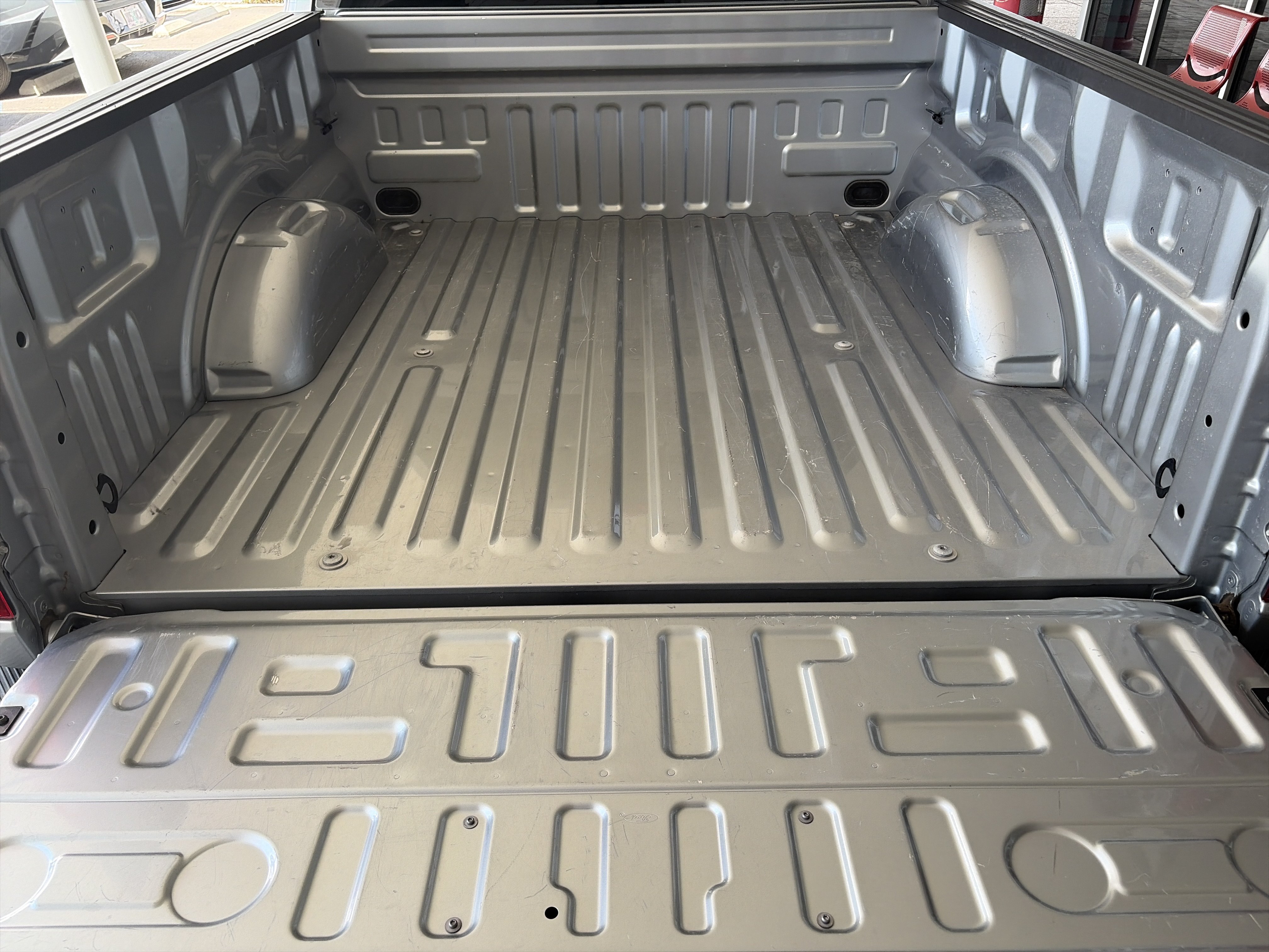 Used 2023 Silver Ford XL image 7