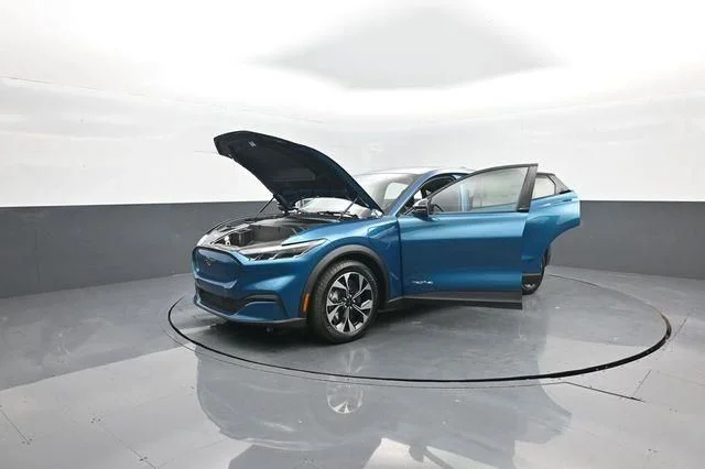 New 2026 Blue Ford Select image 43
