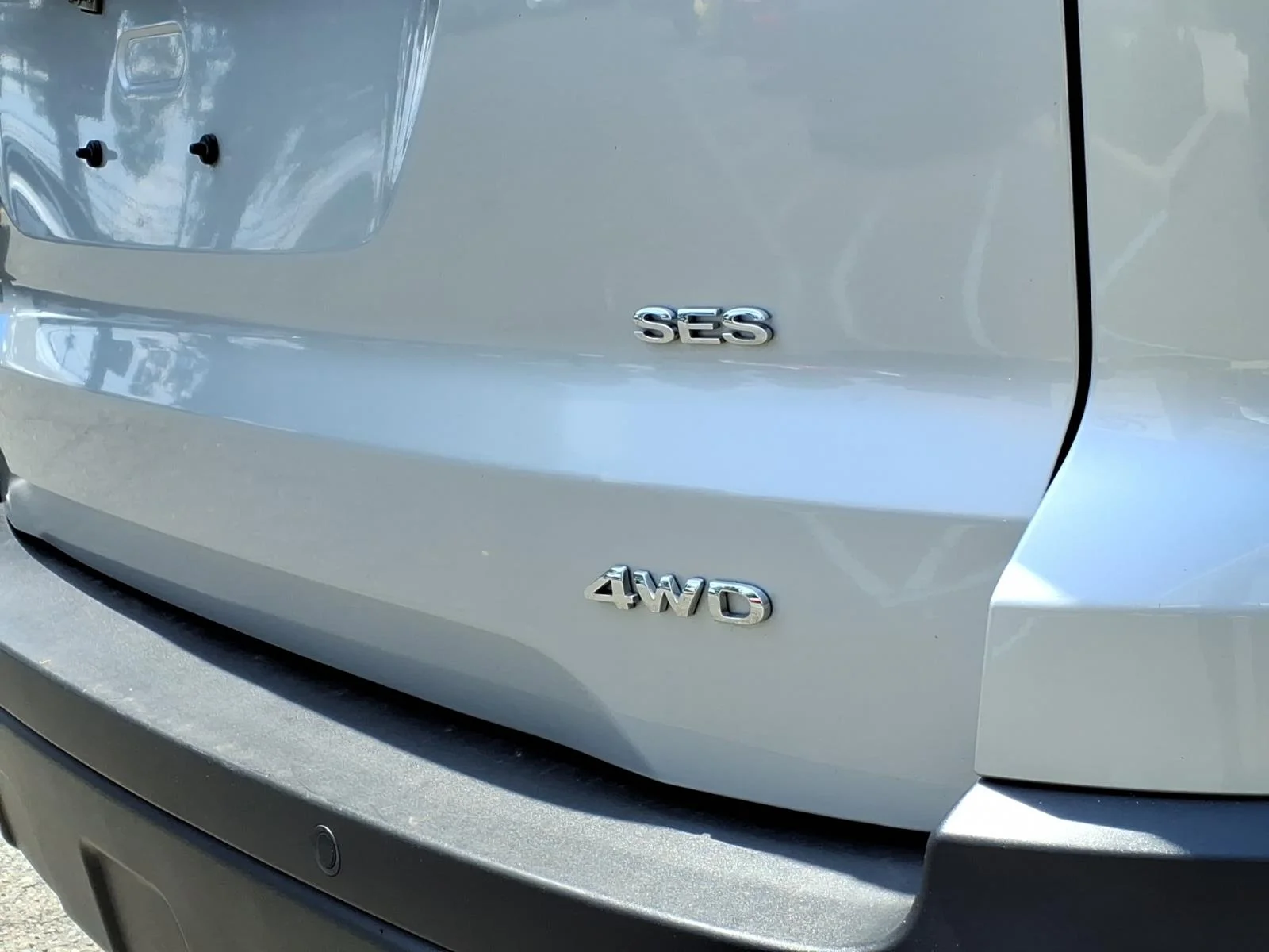 Used 2019 Silver Ford SES image 8