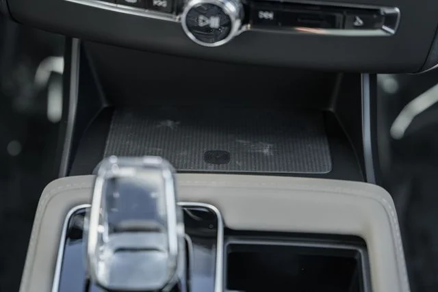 New 2026 Denim Blue Volvo T8 Plus image 24