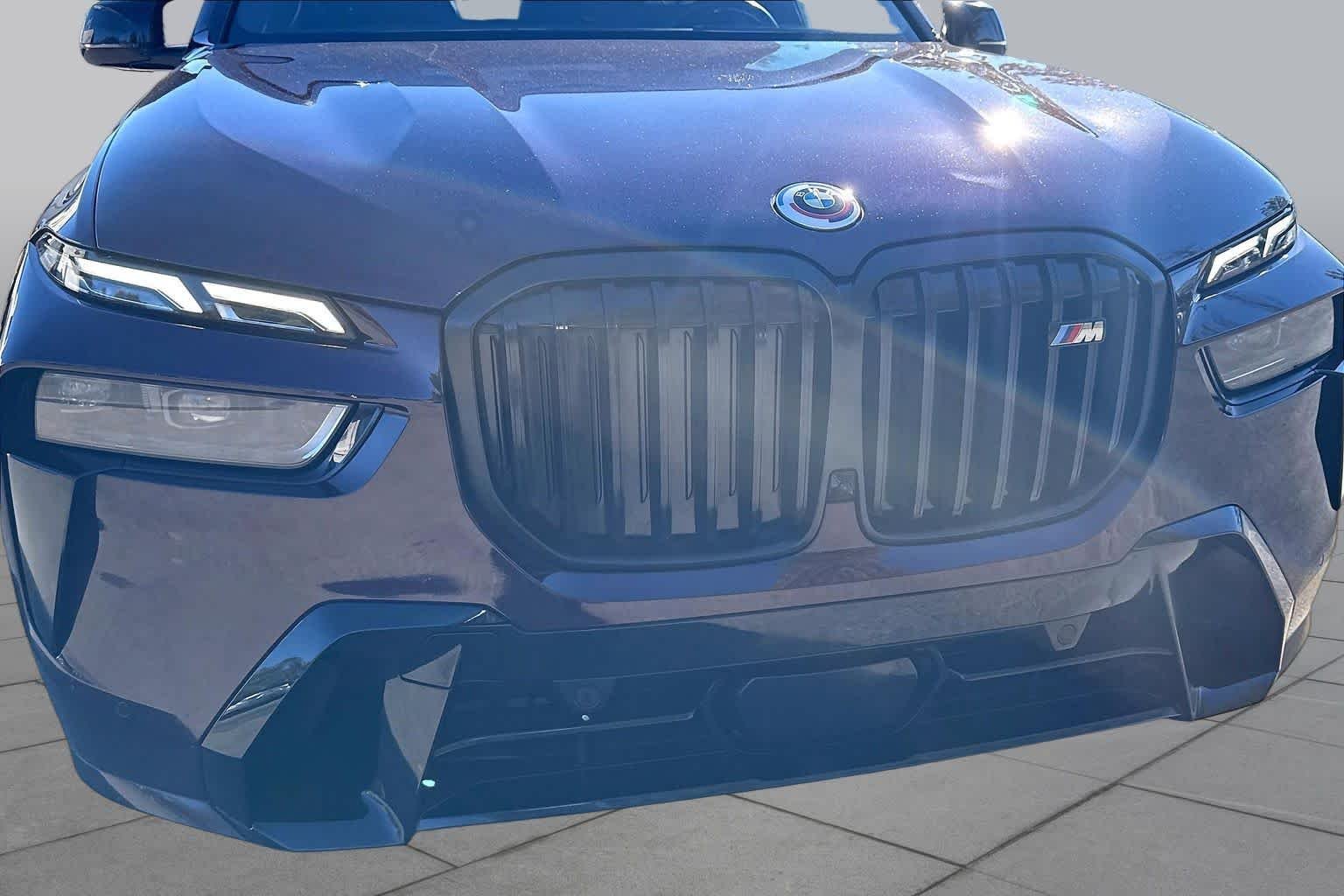 Used 2023 Ametrin Metallic BMW M60i image 31
