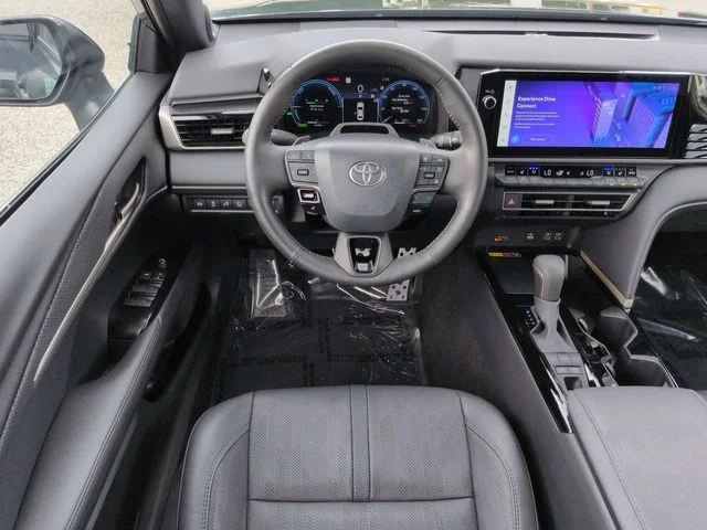 Certified Used 2025  Toyota XSE image 15