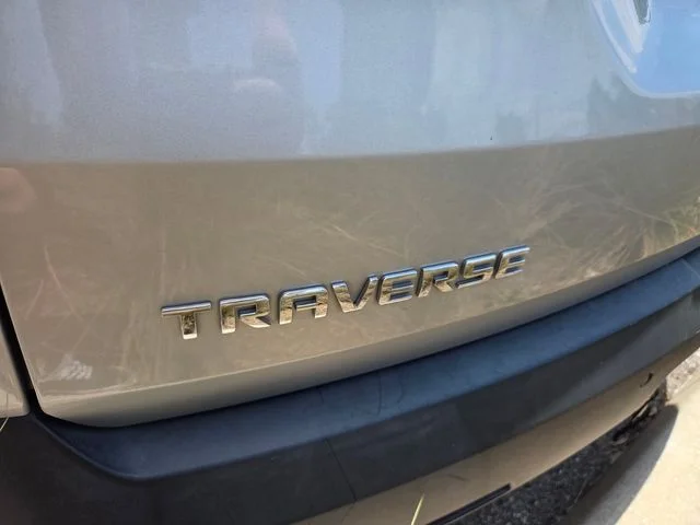 Used 2020 Silver Chevrolet 3LT image 7