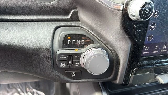 Used 2025 Silver Ram Laramie image 29