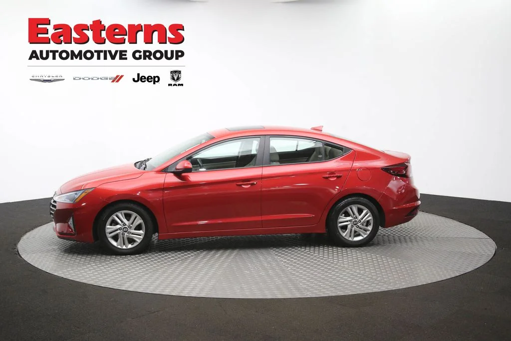 Used 2019 Red Hyundai Value Edition image 59